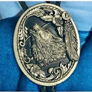 Gold Wolf Bolo Tie